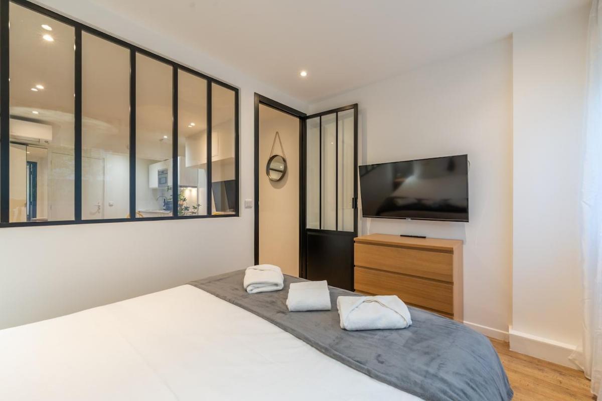 Nouveau Appartement Sacre Coeur Cottages 2 Parigi Esterno foto