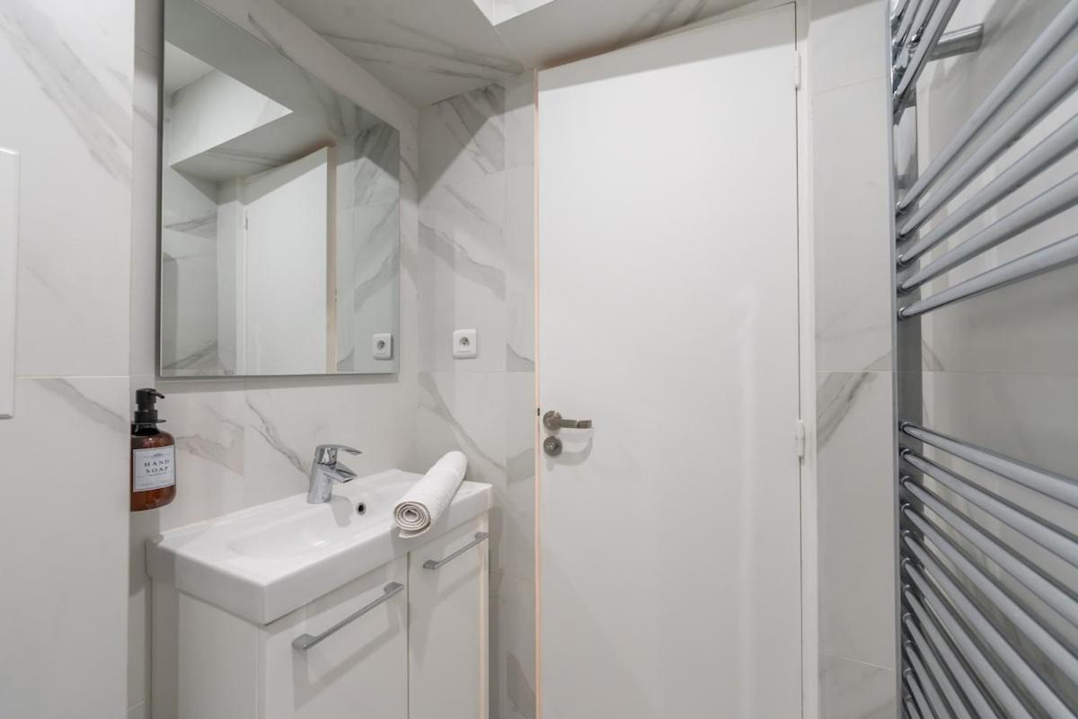 Nouveau Appartement Sacre Coeur Cottages 2 Parigi Esterno foto